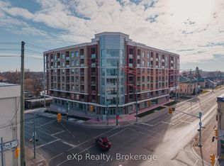 223 10th St #203, Hanover, ON N4N 1P1