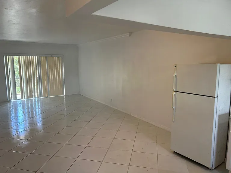3900 NW 76th Ave #107 — Photo 3