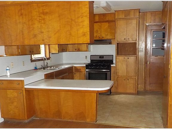 2nd image of 405 W San Marcos