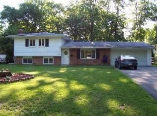 6058 Gillingham Dr, Sylvania, OH 43560