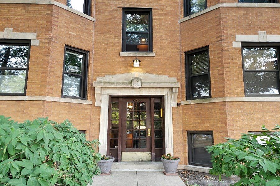 1st image of 846 Wesley Ave APT 2