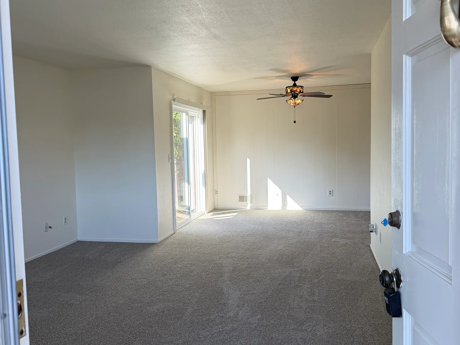 2 bed, 930 sqft, $2,950 — Photo 3