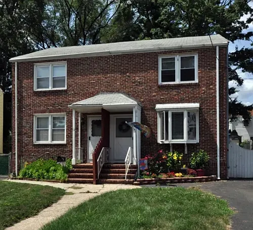 15 Myrtle St Photo 1