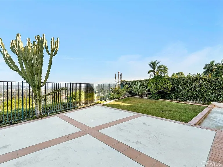 24911 Stonegate Ln — Photo 15