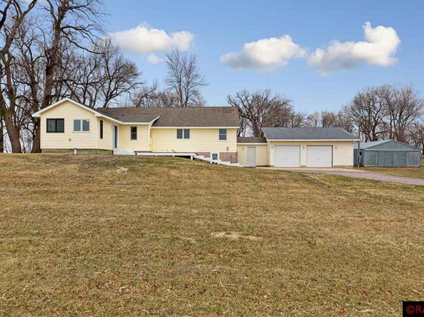 14308 110th St, Hanska, MN 56041