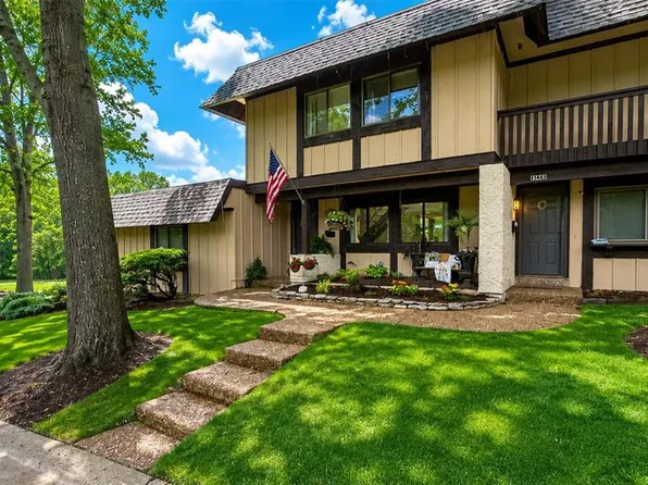 1343 Hampton Rd #B, Saint Charles, MO 63303