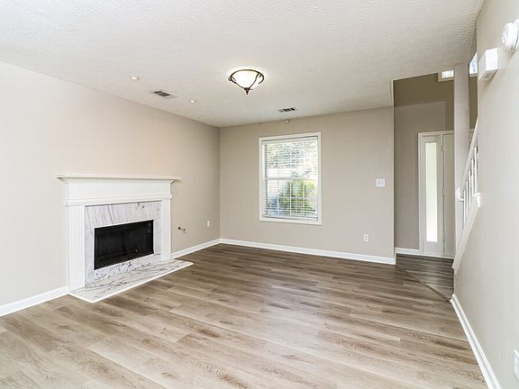 5th image of 2915 Dogwood Creek Pkwy