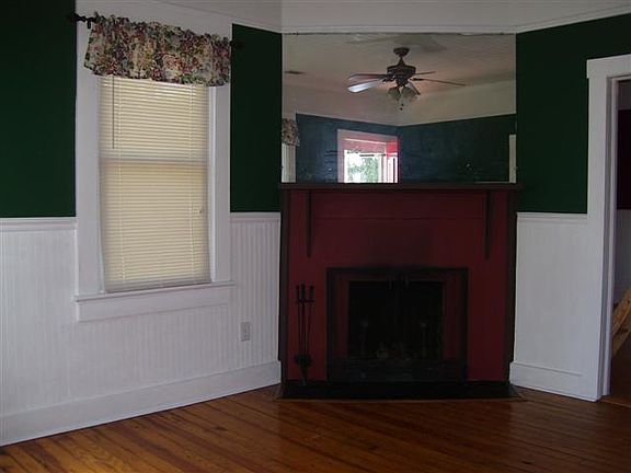 4th image of 2038 E 40th St