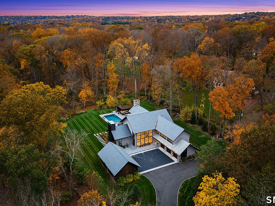 1st image of 319 Bayberry Lane