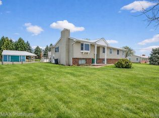 3965 Parsons Rd, Howell, MI 48855