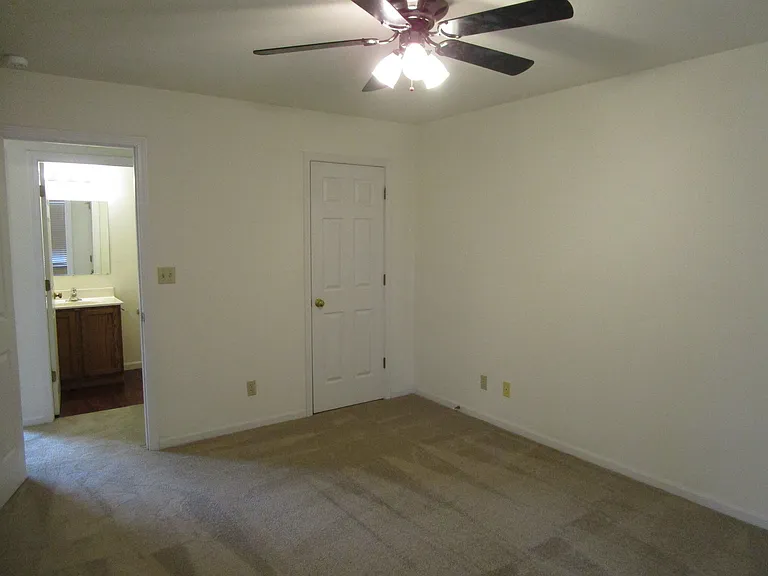 2406 Calder Ct — Photo 17