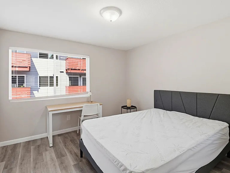 160 Harrison Ave #E1 — Photo 37