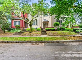 71 Cornhill Pl, Rochester, NY 14608