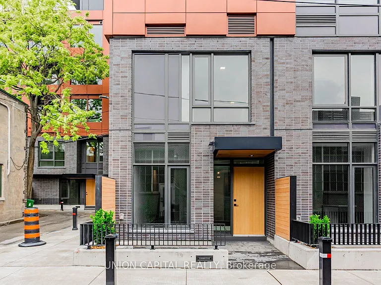 28 Eastern Ave #Townhouse 109 — Photo 2