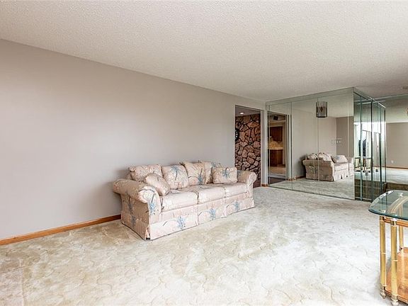 5th image of 175 N Transit Hill Dr