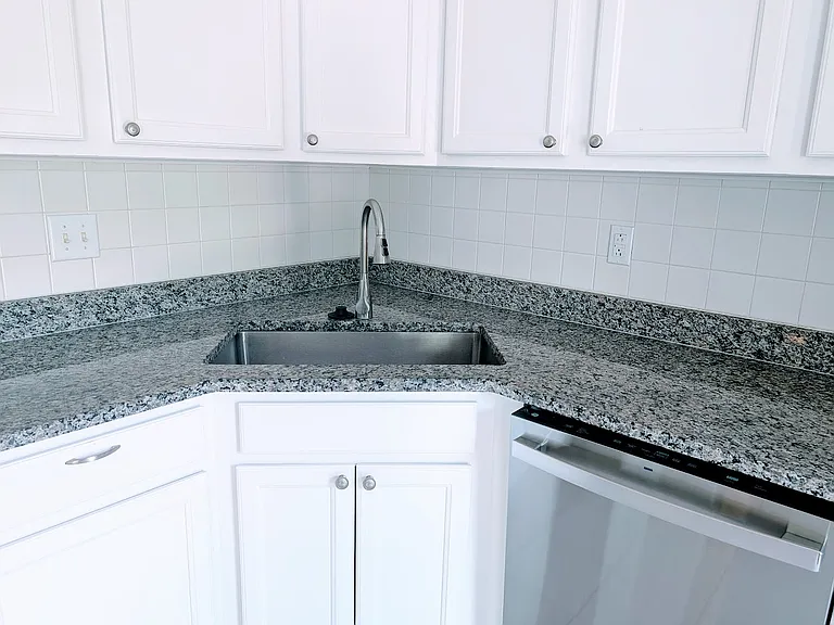 115 Remington Dr — Photo 4