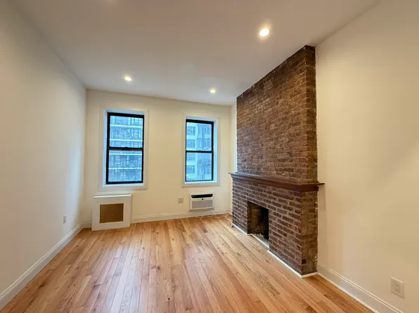 533 3rd Avenue image 1 of 13