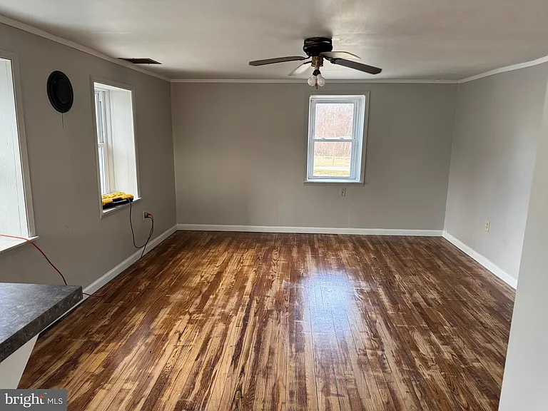 749 Center Rd — Photo 8
