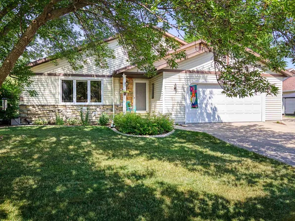 2709 Glenview Ave, Kaukauna, WI 54130