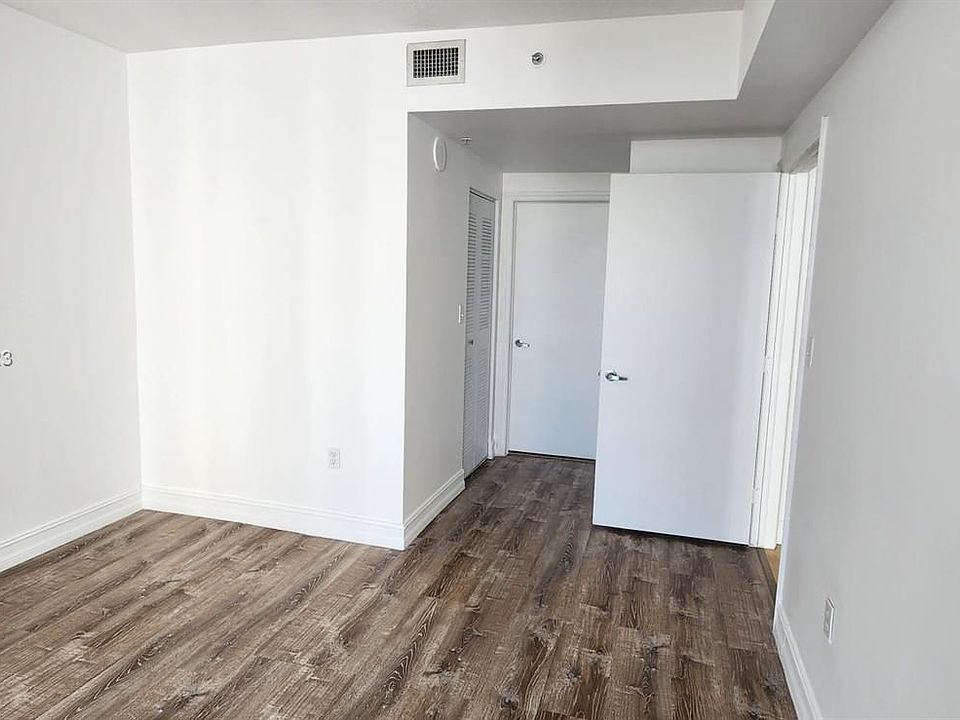 1st image of 1 Glen Royal Pkwy APT 1406