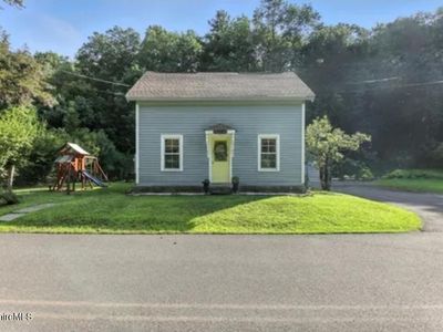 76 Hampden St, Chester, MA, 01011