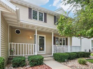 204 Sawgrass Ct, Waunakee, WI 53597