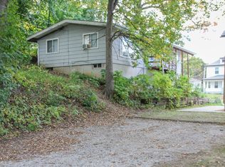 155 6th St, Silvis, IL 61282
