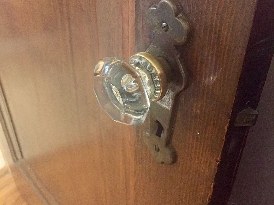 original glass doorknobs