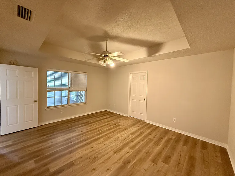 854 Louise Ave — Photo 14