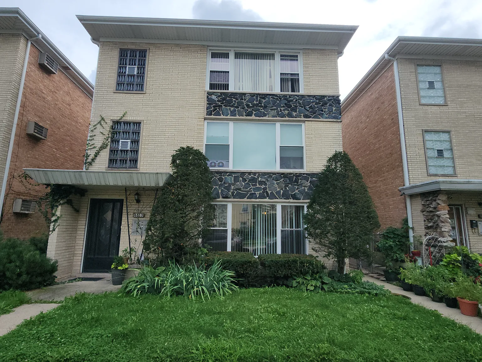 2 bed, 850 sqft, $1,850 — Photo 2