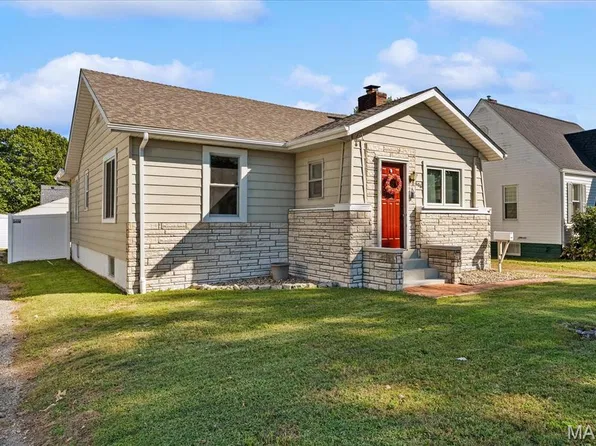 606 S Vine St, O'Fallon, IL 62269