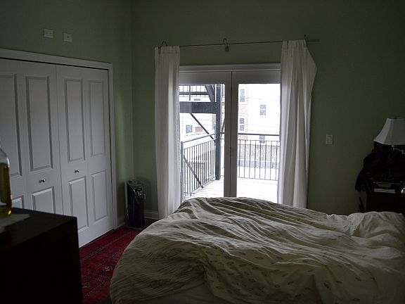 4th image of 2710 W Cortez St #2