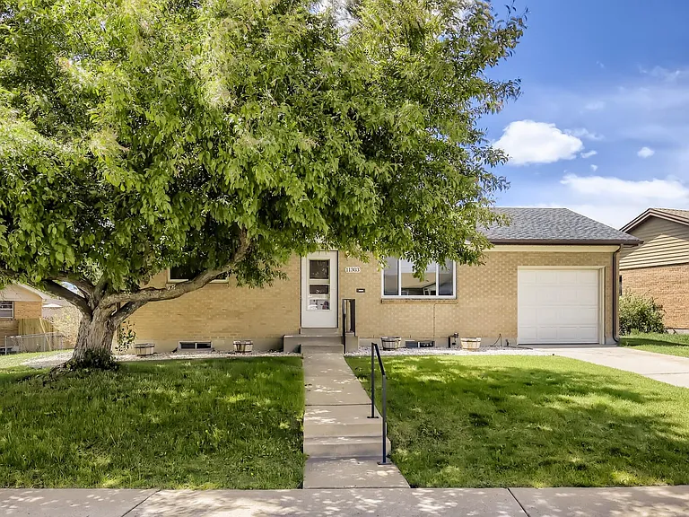 11303 Corona Dr — Photo 17