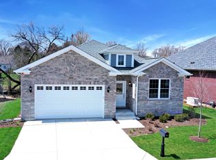 101 Donmor Dr, Bloomingdale, IL 60108