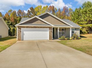 225 Stonewood Crossing Dr, Boiling Springs, SC 29316