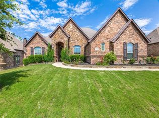 11016 Owl Creek Dr, Fort Worth, TX 76179
