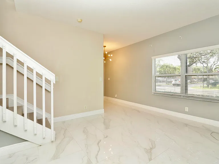 2952 NW 33rd Ln — Photo 5