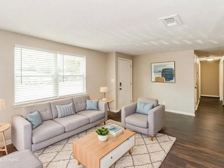 7563 Patrice Ct — Photo 5