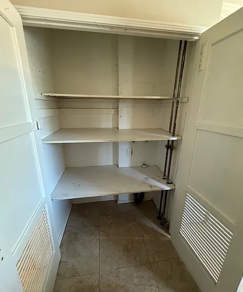 722 W 9th St — Photo 8