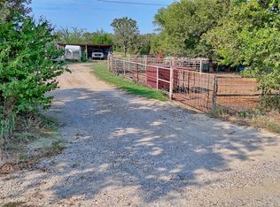 5775 Old Vashti Rd, Bowie, TX 76230