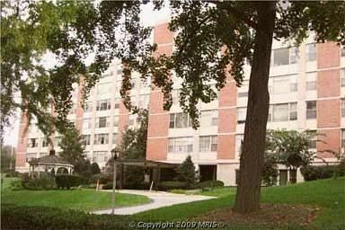 4401 Roland Ave