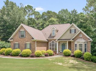 25 Lyndhurst Way, Sharpsburg, GA 30277