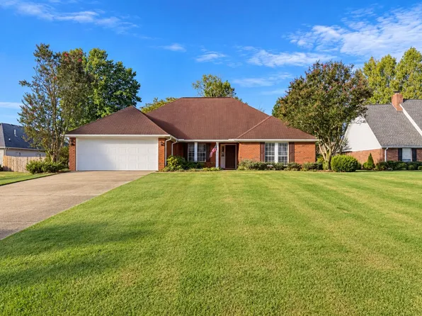 1720 Dunwoody Dr, Tupelo, MS 38801