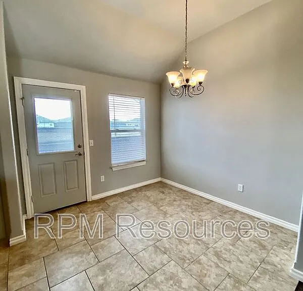 3708 New London Ave — Photo 6