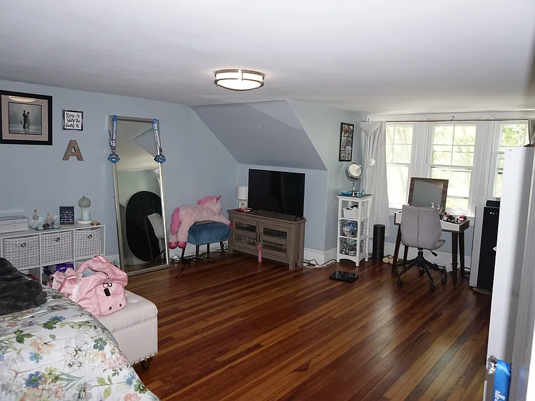 76 W Market St #1 — Photo 10