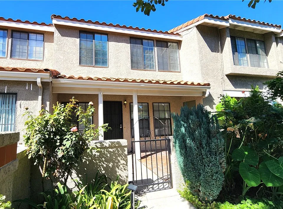 8167 Vineyard Ave #82