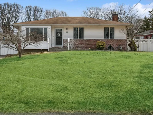 10 Bass Court, Huntington, NY 11743
