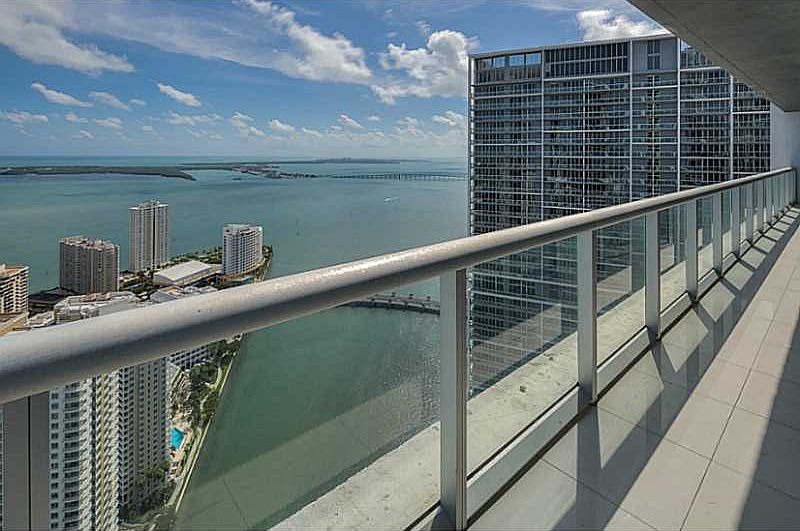 1st image of 600 NE 30 St #706