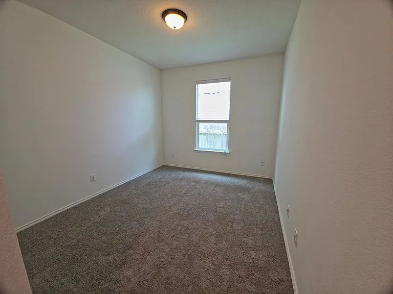 13717 Montpelier St — Photo 19