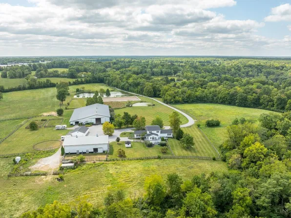 3476 Twin Bridges Rd, Williamsburg, OH 45176